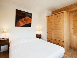 2 quartos, Wi-Fi de cortesia, roupa de cama