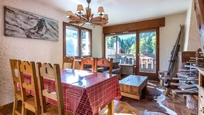 Dining - 3*** Studio by slopes, fireplace, pets allowed, garage (La Clusaz)