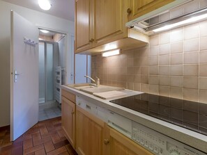 Réfrigérateur, lave-vaisselle