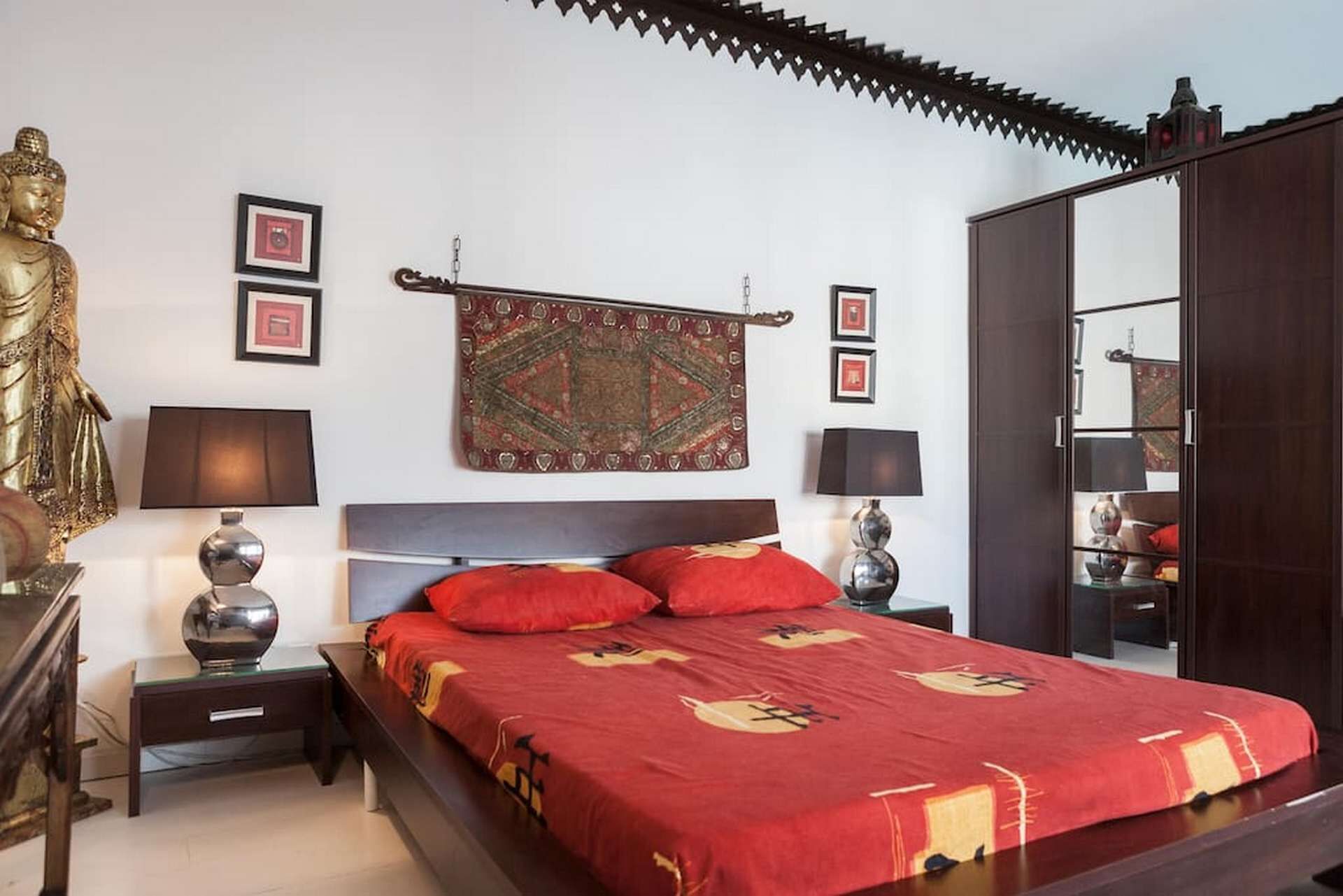 THE MAGIC OF THE BASIN IN THE CITY CENTER