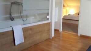 Uklassifisert bilde, 3 av 40, knapp
