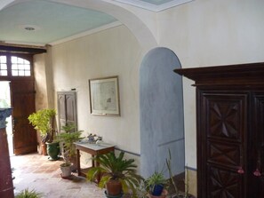 Hallway - Chateau de Vallègue (Vallegue)