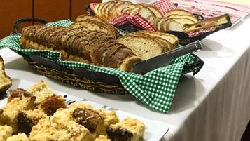 Tägliches inbegriffenes Frühstücksbuffet