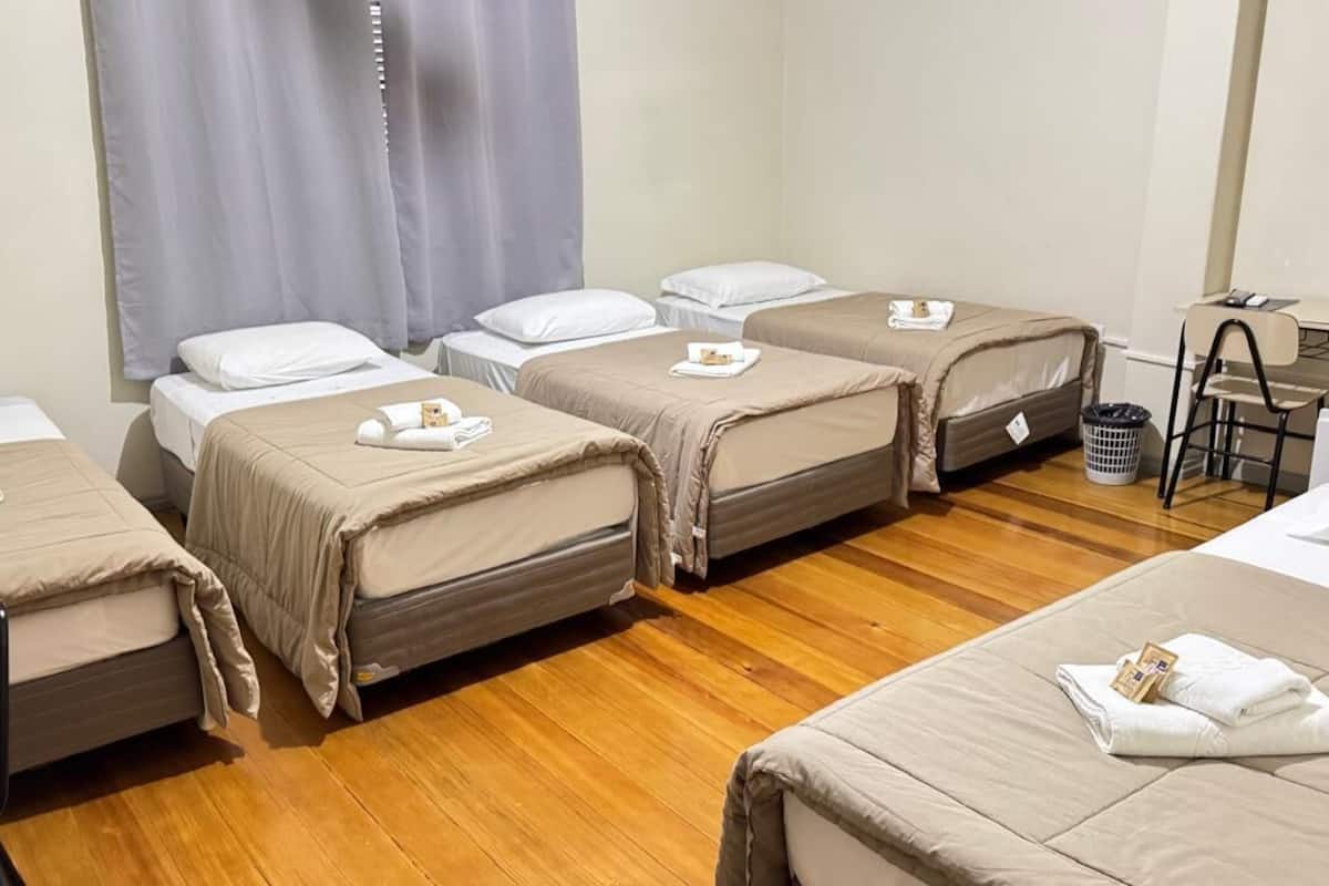 Bureau, Wi-Fi gratuit, draps fournis