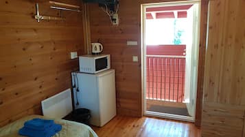 Habitación económica con 2 camas individuales, 1 habitación | Escritorio y wifi gratis 