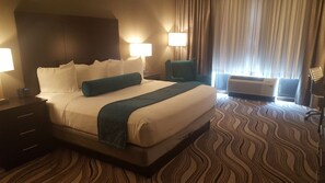 Standard Room, 1 King Bed