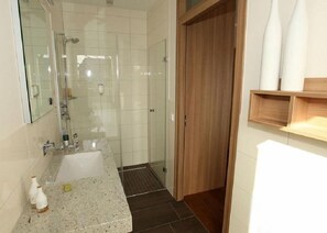 Free toiletries, hair dryer, towels - Hotel & Restaurant Bakenhof (Münster)