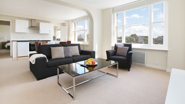 Apartment, 2 Bedrooms ((48) Hill Street 1) | Living area | Flat-screen TV - Mayfair - Hyde Park Apartments (London)