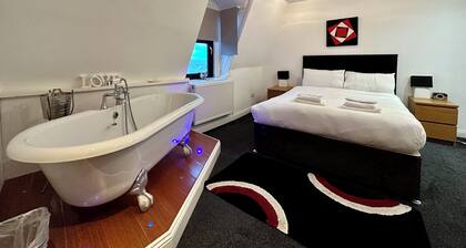 The Carlton Holiday Apartments