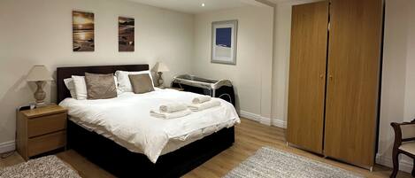 Soundproofing, iron/ironing board, free WiFi, bed sheets