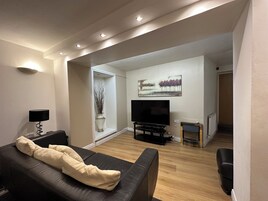 Soundproofing, iron/ironing board, free WiFi, bed sheets