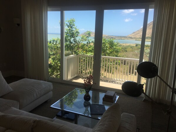 Family Villa, 2 Bedrooms, 2 Bathrooms, Ocean View | Living room | Flat-screen TV