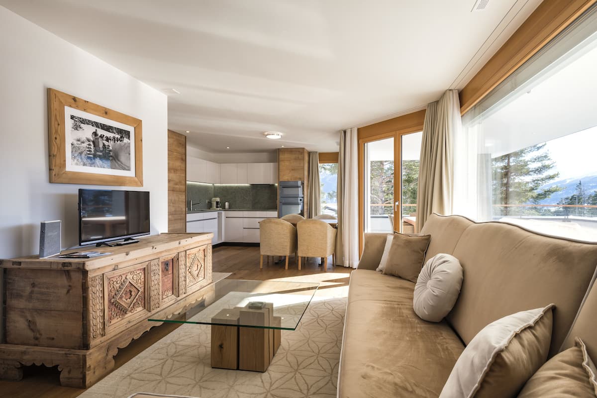 superior suite | 1 bedroom, desk, soundproofing, free wifi