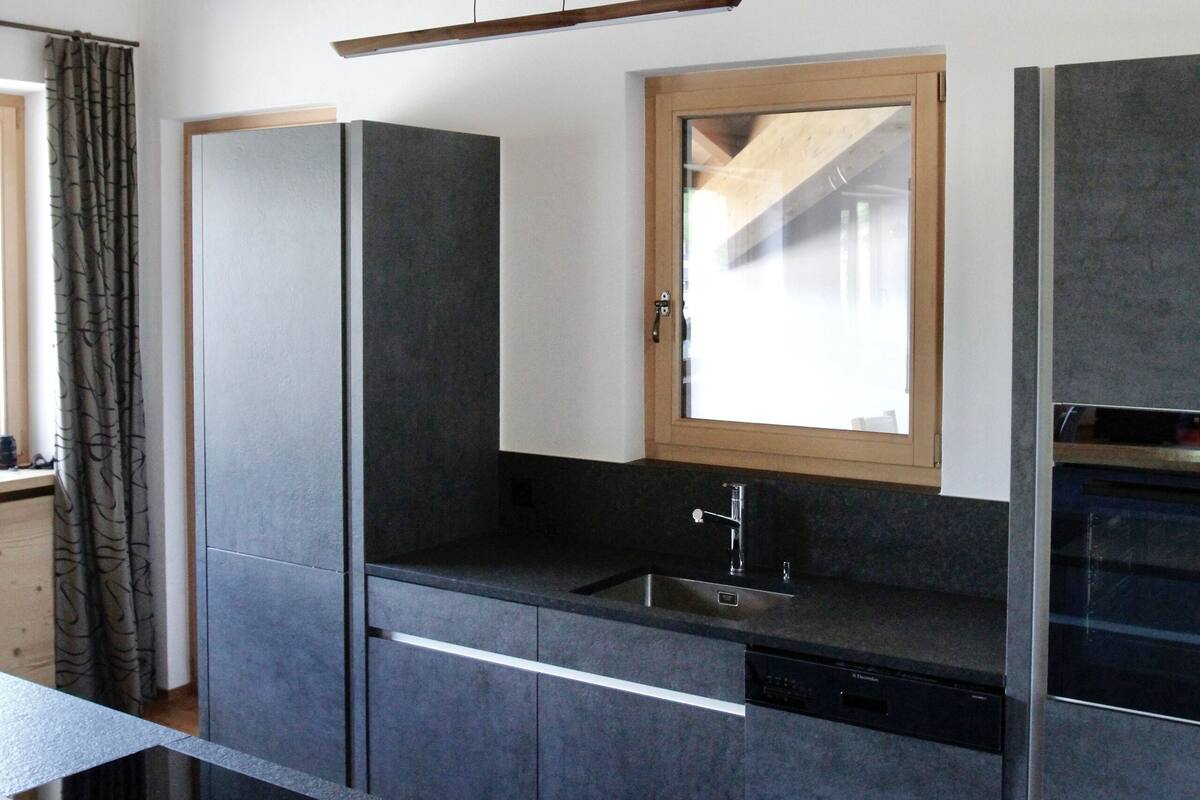 penthouse, balcony (suite) | private kitchen