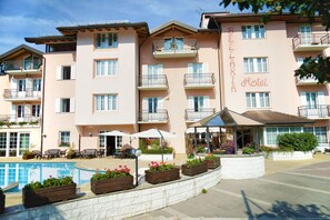 Front of property - Hotel Bellaria (Levico Terme)