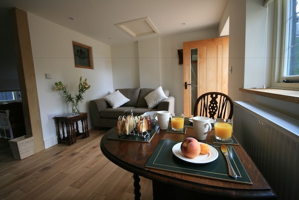 Luxury-Ferienhaus, 1 King-Bett, Nichtraucher, Gartenblick | Hochwertige Bettwaren, individuell dekoriert, individuell eingerichtet