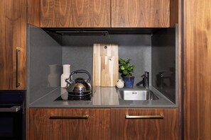 ห้องสแตนดาร์ด | ครัวส่วนตัว | ตู้เย็นขนาดใหญ่, ไมโครเวฟ, เตาประกอบอาหาร, เครื่องล้างจาน