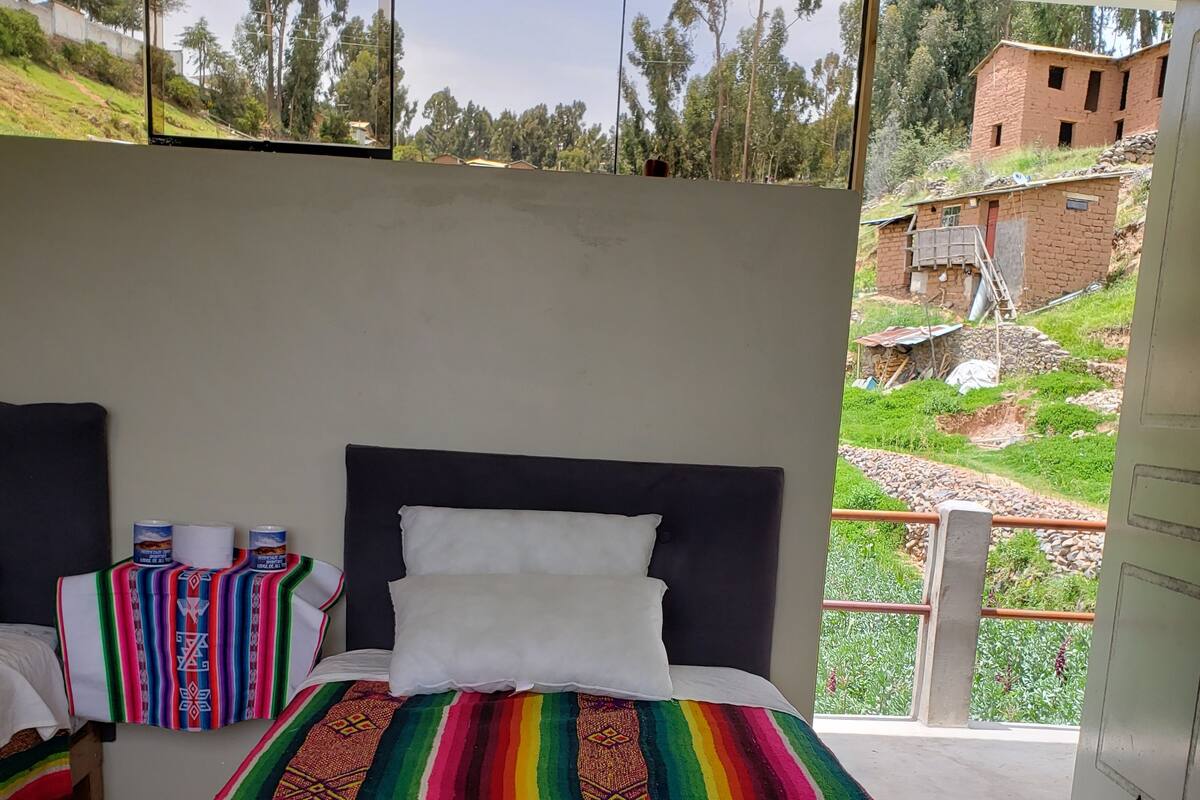 1 dormitorio, caja fuerte, ropa de cama