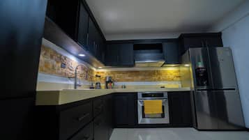 Familienhaus, 3 Schlafzimmer | Eigene Küche | Kühlschrank