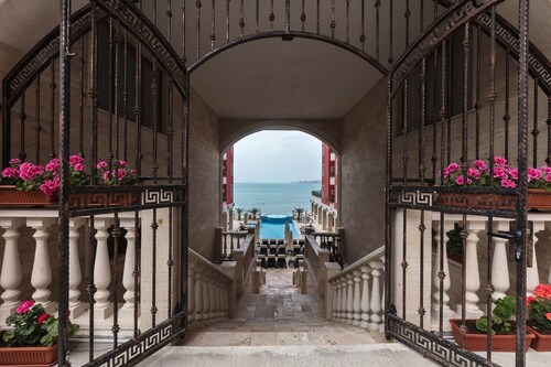 Beach Studio with Sea View