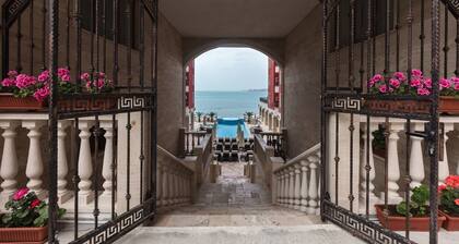 Beach Studio with Sea View