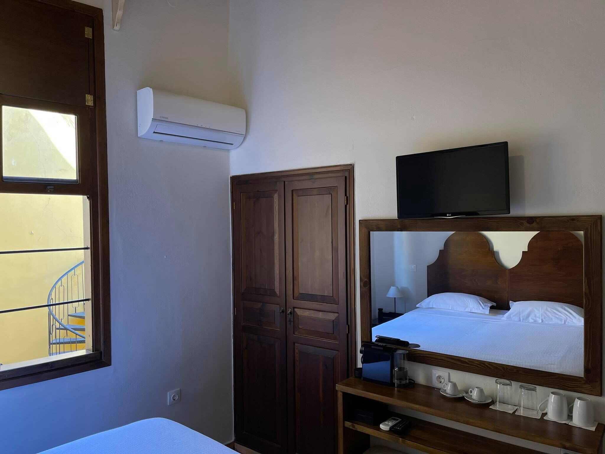 standard double room, courtyard view | 1 bedroom, minibar, desk, soundproofing