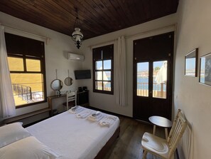 Deluxe Double Room, Terrace, Sea View | 1 bedroom, minibar, desk, soundproofing - Captain Vasilis Hotel (Chania)