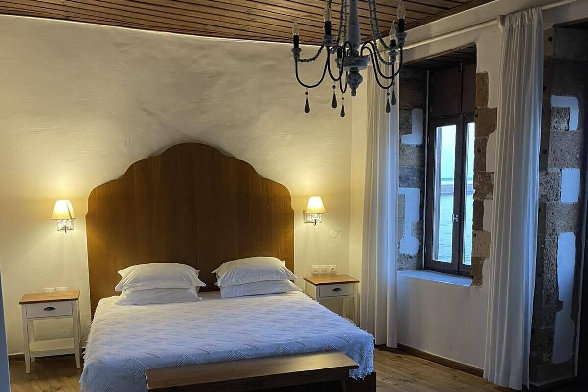 1 bedroom, minibar, desk, soundproofing