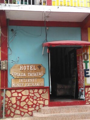 Exterior - Hotel Posada Tayazal (Flores)