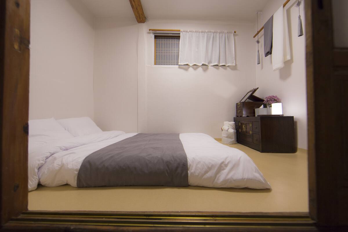 Double Room, 1 Queen Bed, Private Bathroom