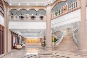 المنشأة من الداخل