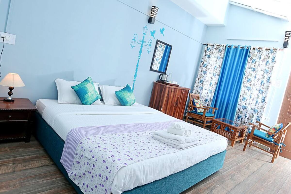 Quarto casal clássico, 1 cama King, vista para a montanha | 1 quarto, roupas de cama premium, individualmente decorados