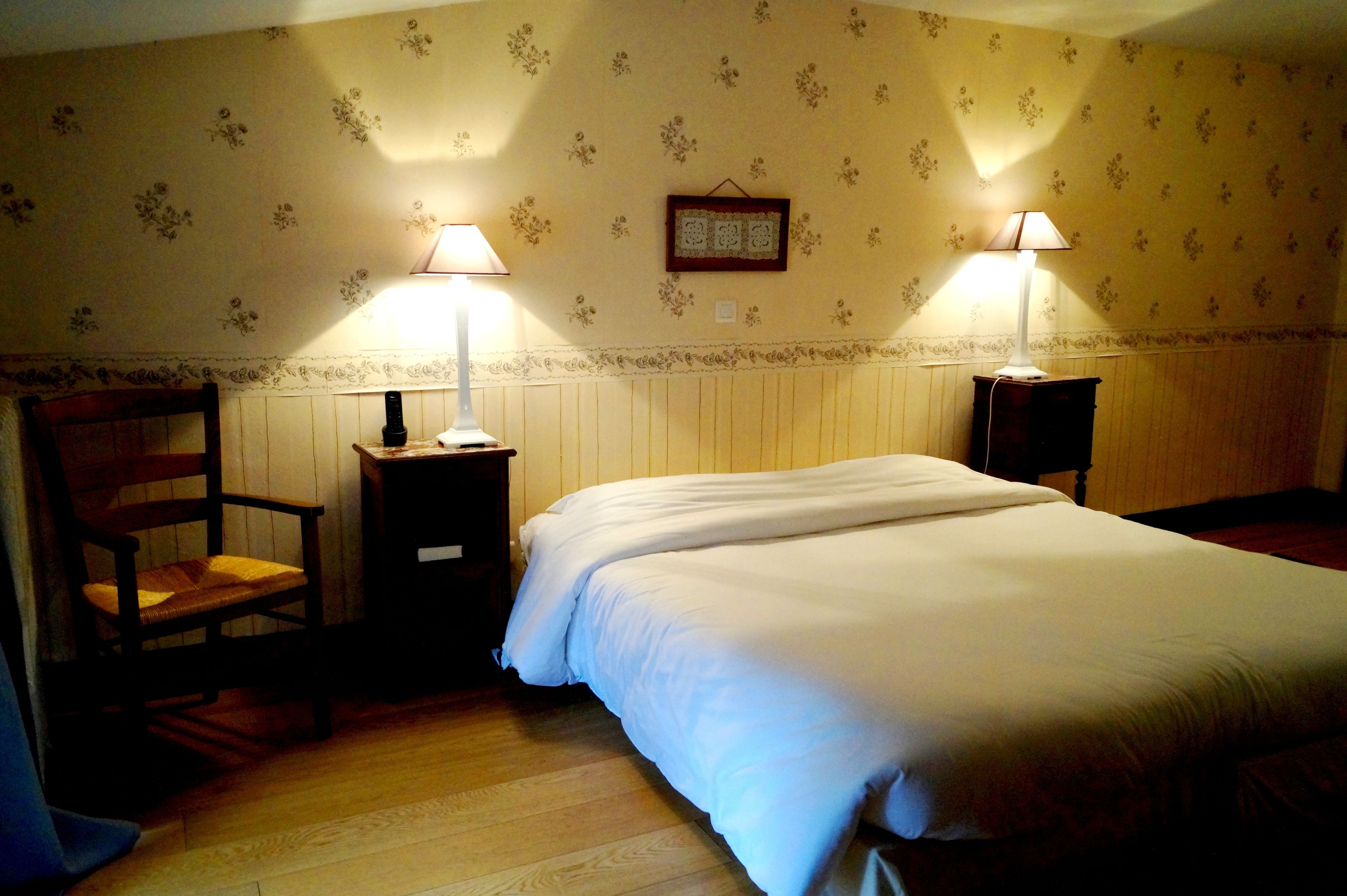 traditional double room | desk, free wifi