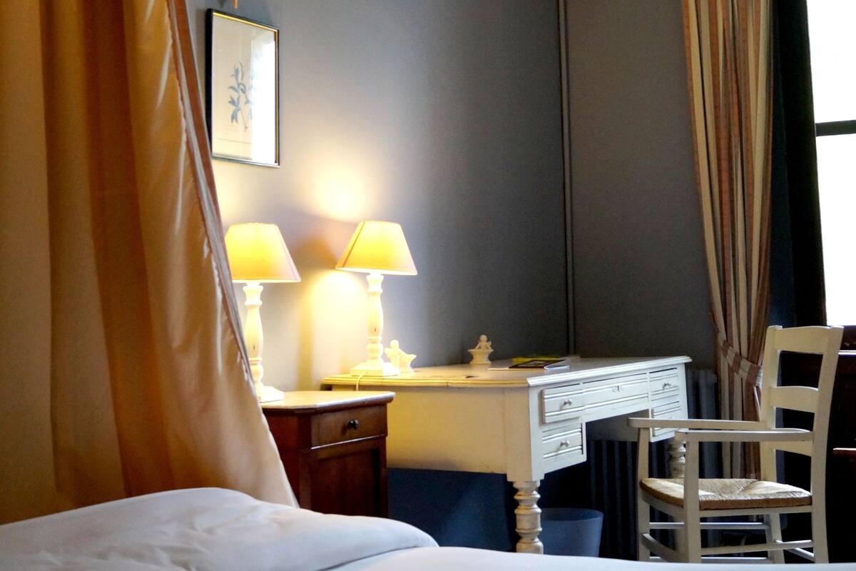 Traditional Double Room | Desk, WiFi (free)