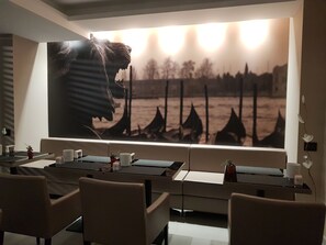 Bar (in der Unterkunft)
