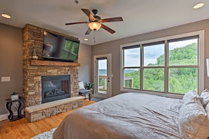 3 bedrooms, bed sheets