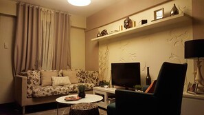 TV, ping pong, books