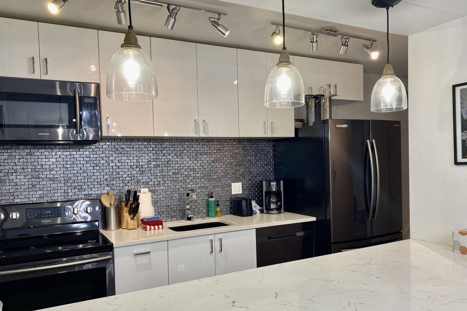 Give Thanks for Deals! 10% off stays November only!