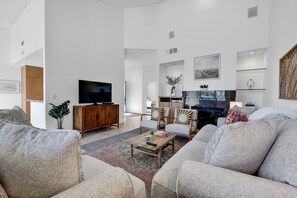 TV, fireplace, DVD player - 112LQ PALMER PRIVATE COURSE EASY LIVING 3 BEDROOM 2 BATH CONDO (La Quinta)