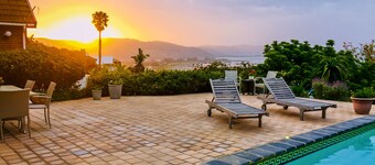 Catch the breeze - unlimited views of Knysna Lagoon and Outeniqua mountains