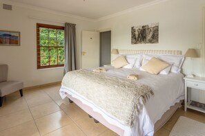 4 Schlafzimmer, Zimmersafe, Bügeleisen/Bügelbrett, kostenloses WLAN