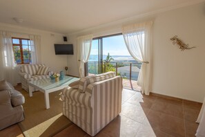 Smart-TV, Kamin, Stereoanlage