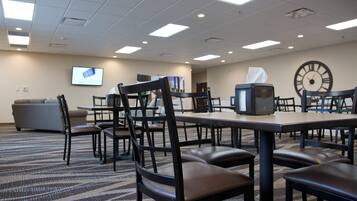 Free daily self-serve breakfast