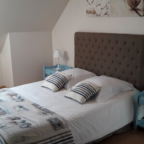 3 Schlafzimmer, Bügeleisen/Bügelbrett, Reisekinderbett, WLAN