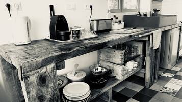 Kühlschrank, Ofen, Herdplatte, Geschirrspüler