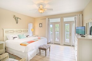 3 bedrooms, Internet, bed sheets - Lemon Fish - Crystal Beach Cottages, Heated Private + Community Pool! (Destin)