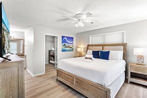 5 bedrooms, Internet, bed sheets - Melomar – Updated Retreat with Private Pool, Beach Access & Golf Cart! (Destin)