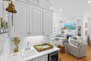 Interior - Amazing Grace - Destiny West, Heated Private Pool, Fitness, Community Hot Tub! (Destin)