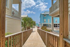 Terrace/patio - Lucky Charm - Seagrove Beach! 30A! Heated Community Pool! Steps To The Sand! (Santa Rosa Beach)