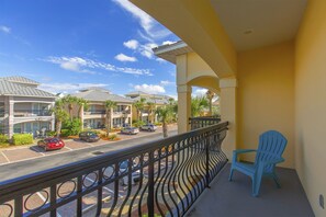 Property grounds - Island Time - Miramar Beach Villas! Short Walk to Beach! Community Pool! (Miramar Beach)